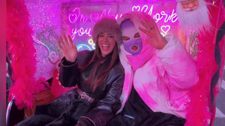 Рожева лижна маска і модна куртка: Неймар з коханою намагався інкогніто прогулятися Нью-Йорком