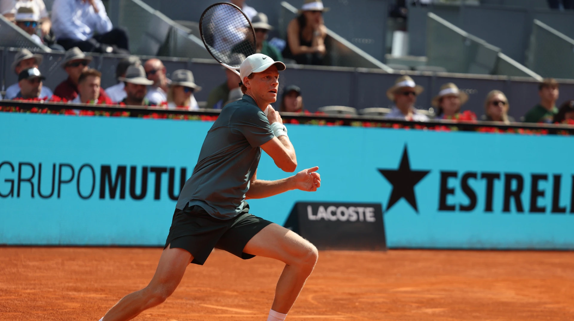 Сіннер обіграв 19-річного іспанця і став першим півфіналістом Мастерсу в Мадриді