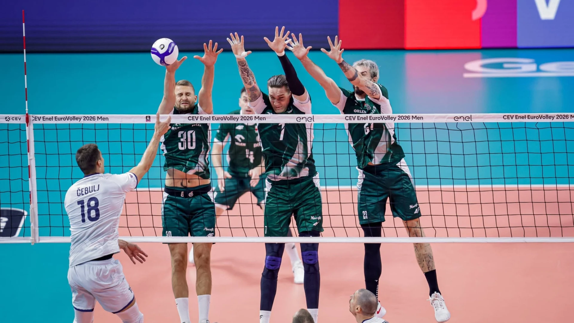 Польща вдруге поспіль вийшла у фінал Євро з волейболу