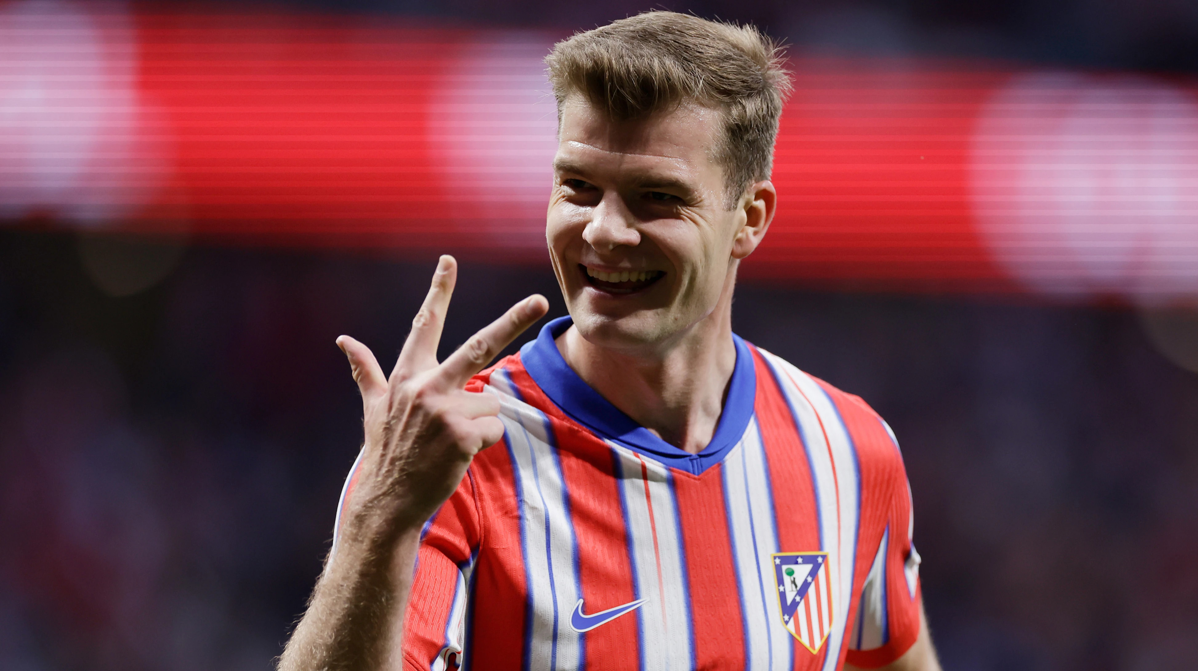 Фенербахче нацелился на форварда Атлетико Мадрид