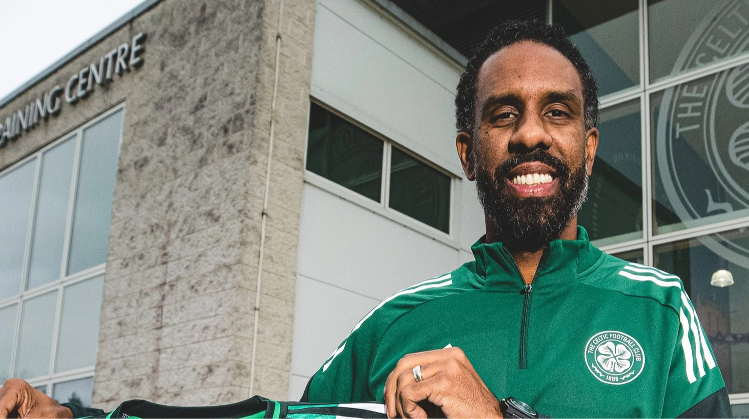 Проработал всего месяц: Селтик уволил главного тренера