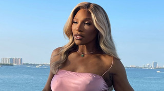 Легендарна Серена Вільямс вразила фанатів шикарними знімками без бюстгальтера