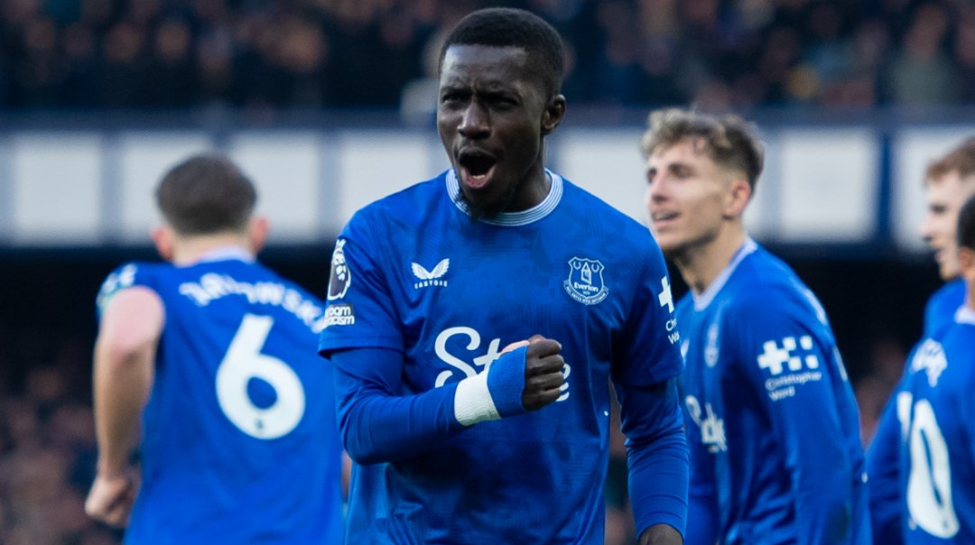 Евертон Миколенка продовжив контракт з 35-річним захисником