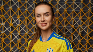 Бажаю успіхів нашій команді й перемог: Світоліна похизувалася стильними фото у формі збірної України