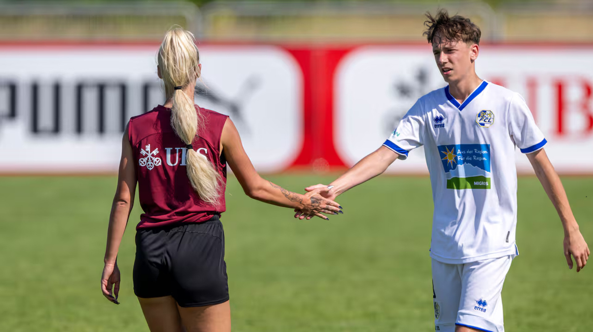 Жіноча збірна Швейцарії із найсексуальнішою футболісткою світу була розгромлена командою 15-річних хлопців