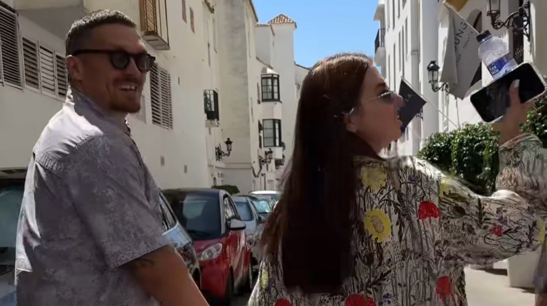 Заслужений відпочинок: Усик з дружиною вирушили до Іспанії після бою з Дюбуа