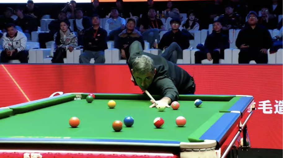 О'Салліван дебютував з перемоги над чемпіоном світу в екзотичному виді спорту