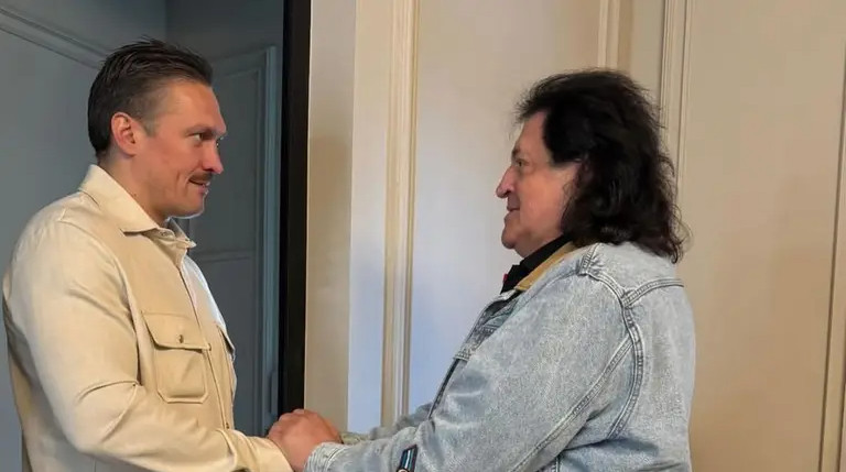 Популярный украинский певец хочет записать песню с Усиком