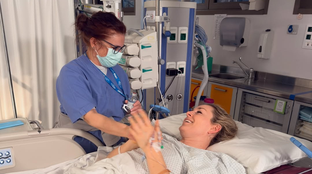 Їла з чужих рук, сестри мили волосся: легендарна Вонн показала, як проводила час у лікарні