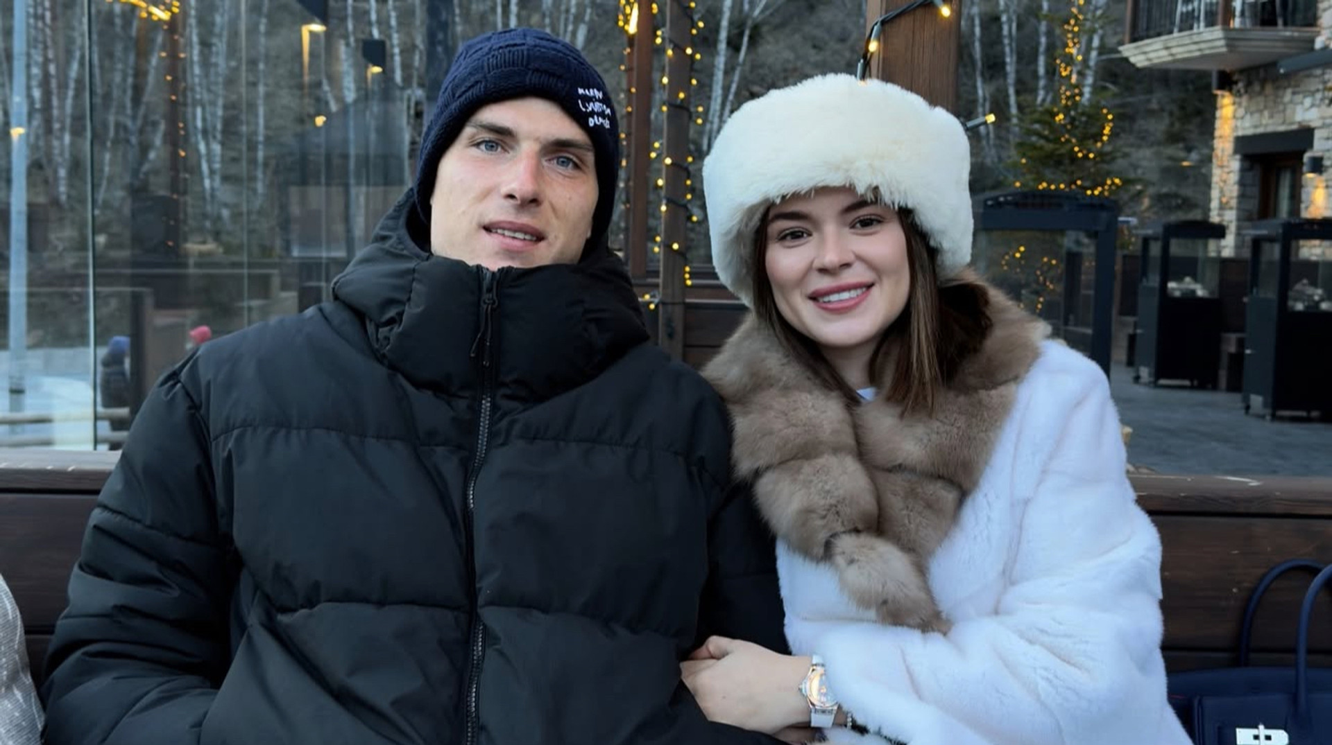 Наче мафіозна родина: дружина Луніна похизувалася розкішним автопарком за сотні тисяч євро