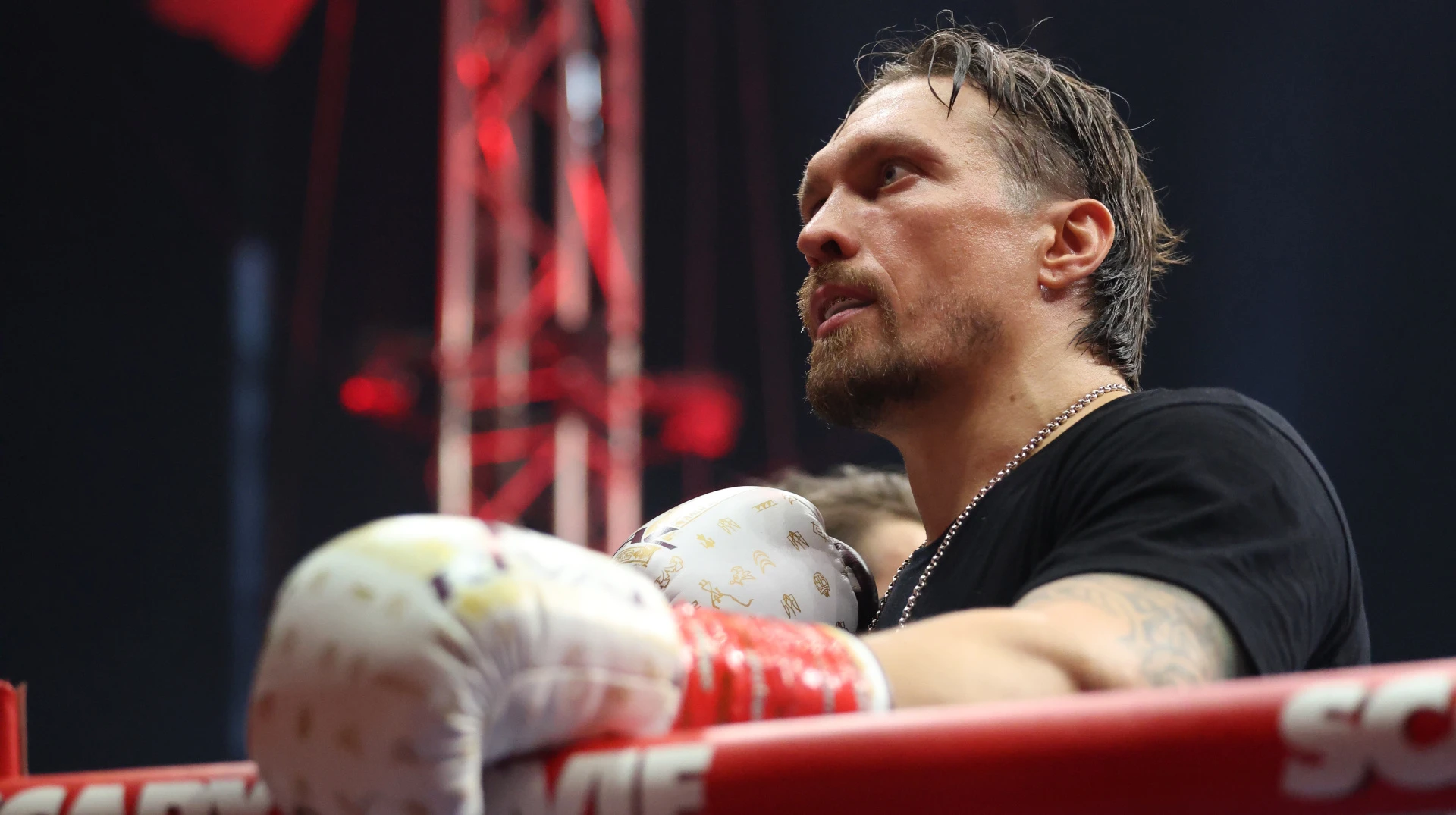 Усик зробив відверту заяву після перемоги над Верховеном:  Не було жодної інформації, щоб розібрати