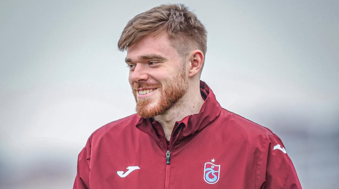 Замена Забарному: СМИ раскрыли клуб, в котором может продолжить карьеру Батагов