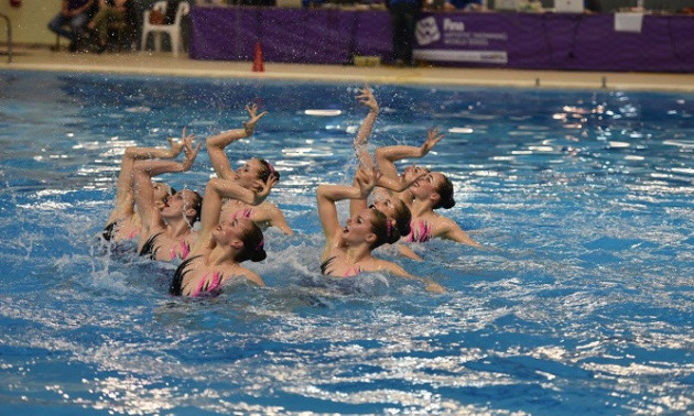 Збірна України з артистичного плавання взяла два золота на змаганнях в Греції