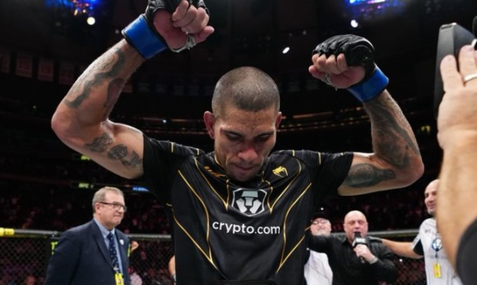Перейра нокаутував Прохазку у поєдинку за вакантний титул UFC