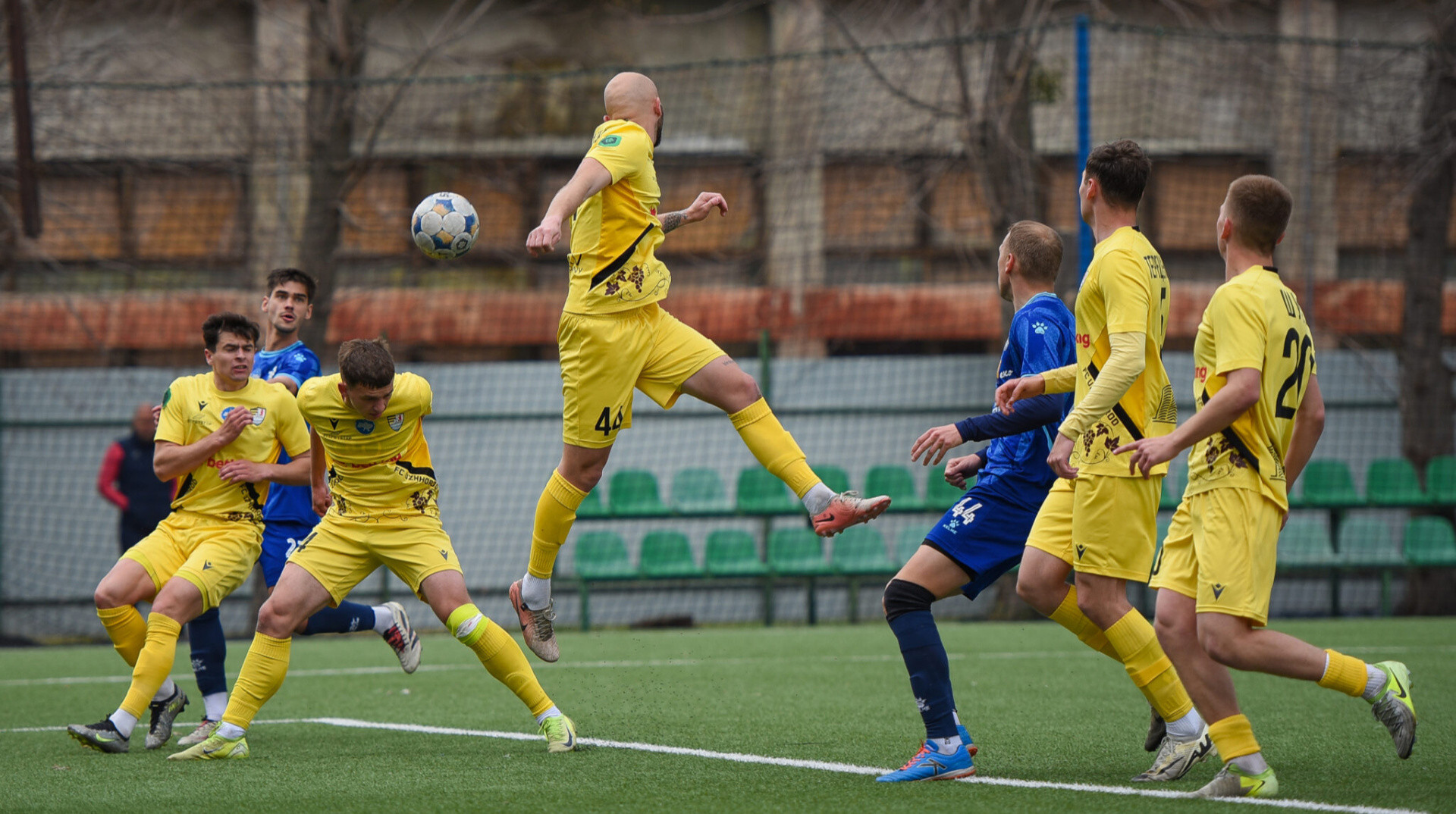 Ужгород расписал мировую с Атлетом в 24 туре Второй лиги