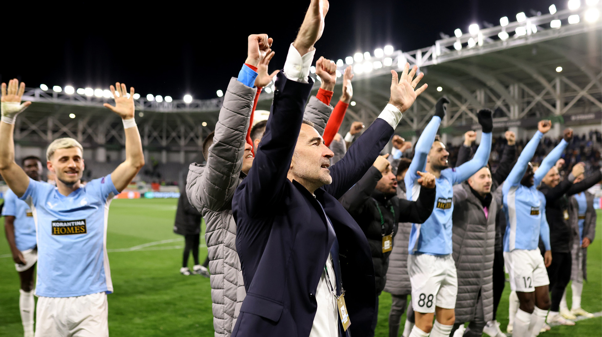 Кіпрський Пафос за російські гроші: суперник Динамо тоне в розкоші, але в його власника відібрали паспорт