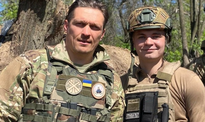 Усик відвідав українських військових
