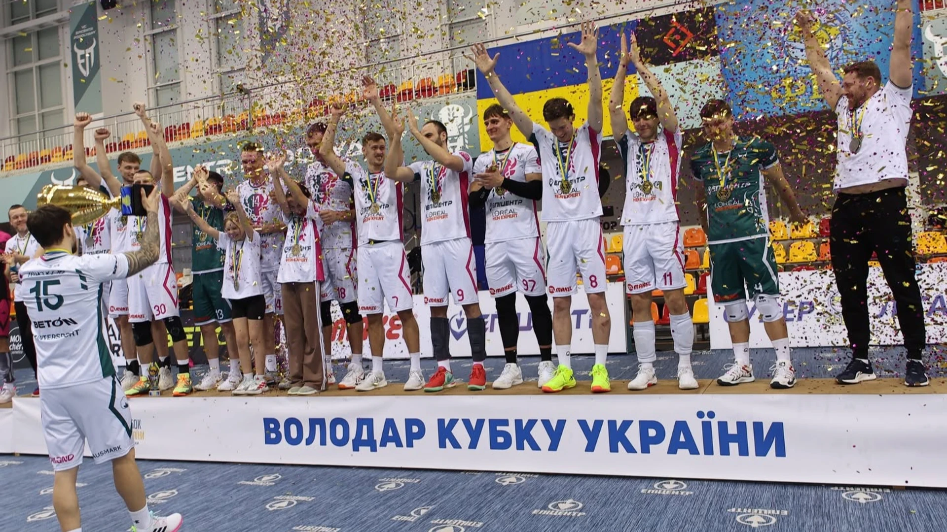 Епіцентр під обстрілами і за крок від зняття: як і чому чемпіон України відмовився їхати на матчі Суперліги