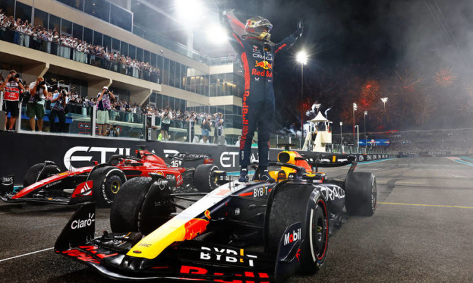 Ферстаппен закрив сезон-2023 перемогою на Гран-прі Абу-Дабі