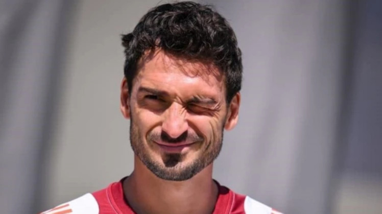 Боруссія може підписати короткостроковий контракт з Гуммельсом