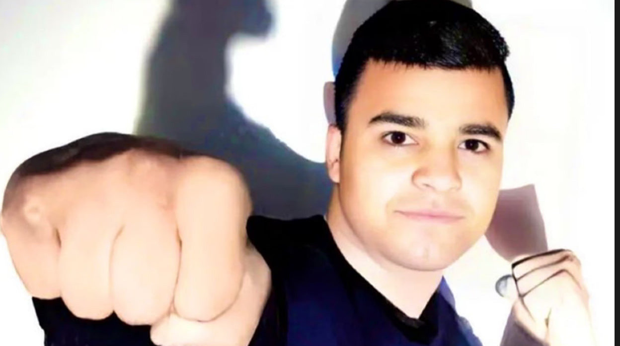 Навратилова и 20 призеров Олимпийских игр призывают власти Ирана не казнить боксера