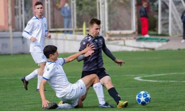 У чемпіонаті України  U-19 увесь матч у воротах відіграв номінальний захисник