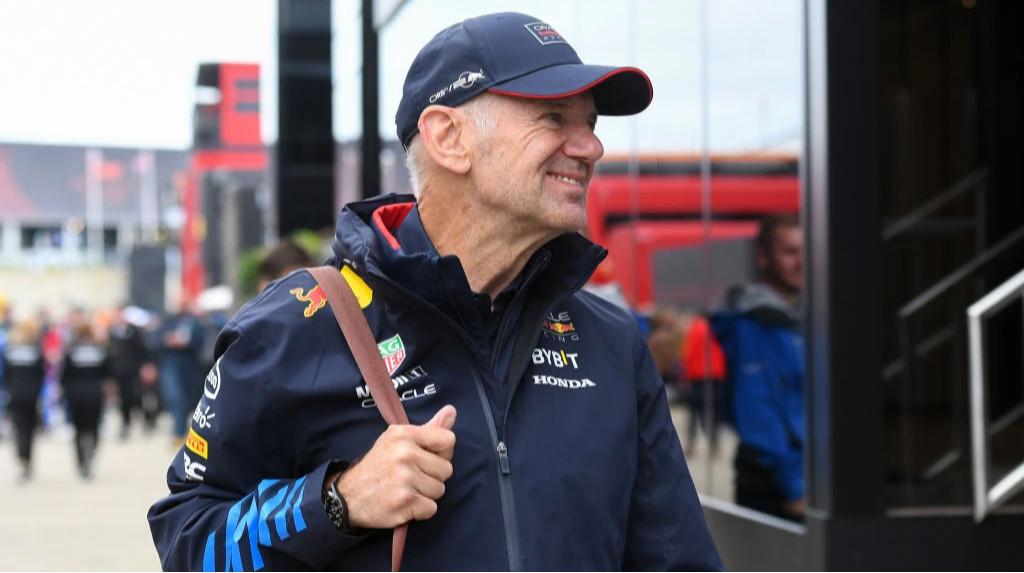 Ньюи будет получать восьмизначную зарплату в Астон Мартин