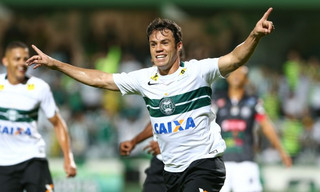 Легіонери Динамо приготували зворушливі вітання Суркісу з днем народження. ВІДЕО