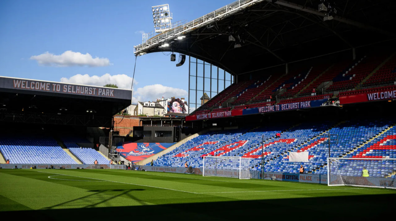 Крістал Пелес виступили із заявою щодо позбавлення місця у Лізі Європи