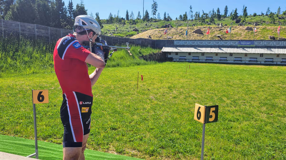 Легрейд вражає в компанії жінок: норвезькі збірні тренуються разом на високогір’ї