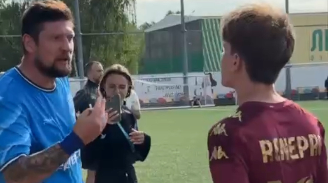 Парень вообще не украиноязычный: медиафутбольный клуб прокомментировал конфликт Селезнева с блогером