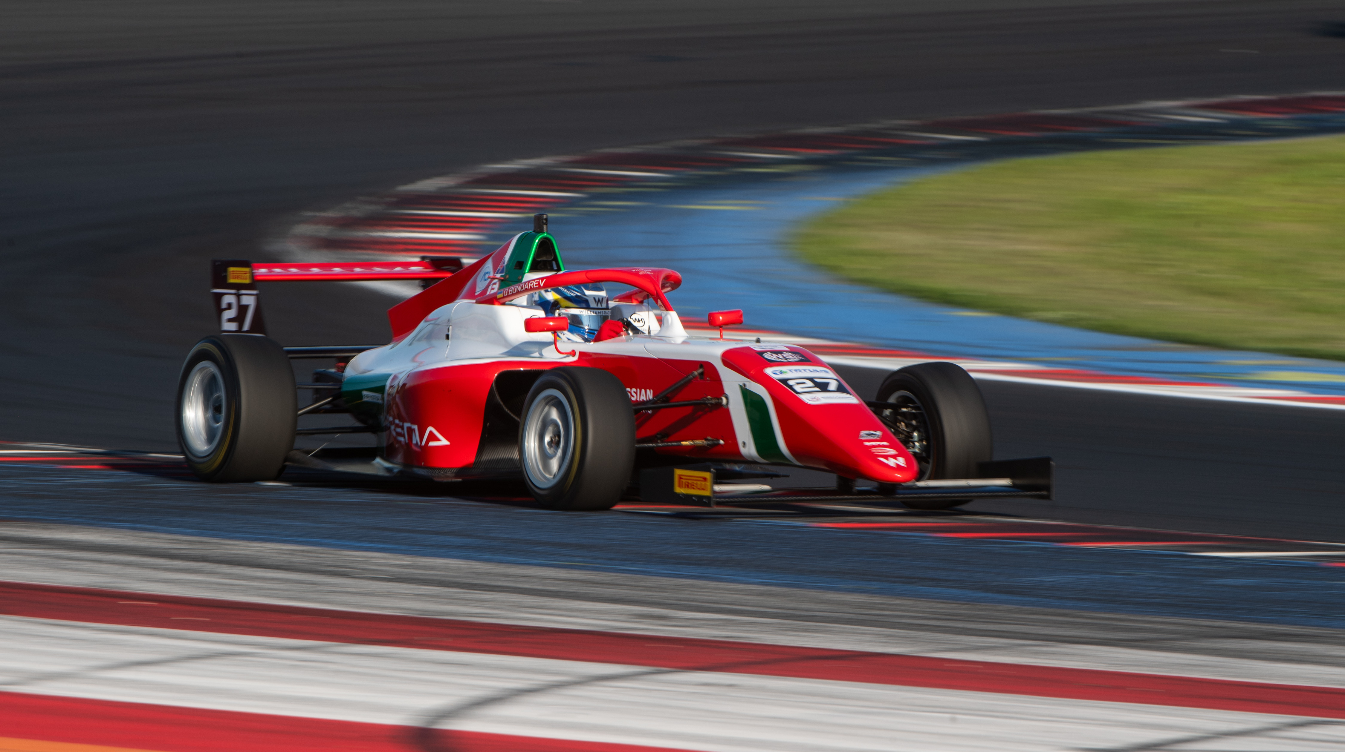 Бондарев повертається на трек: де та коли дивитися 4 етап італійської Формули-4