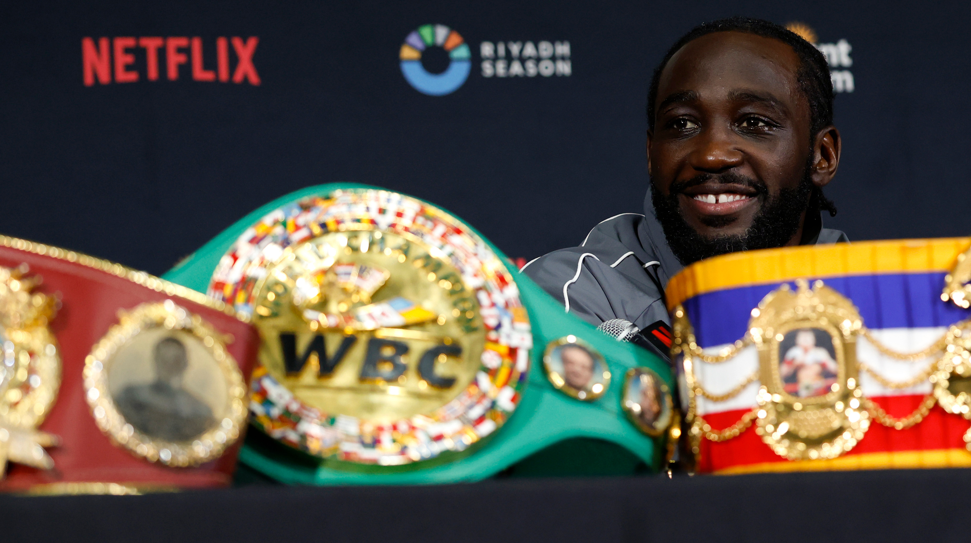 Джонс: На місці Кроуфорда, я б завершив кар'єру