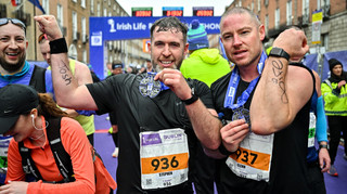 Тренер ірландського клубу пробіг благодійний марафон, а потім полетів на матч команди на гелікоптері