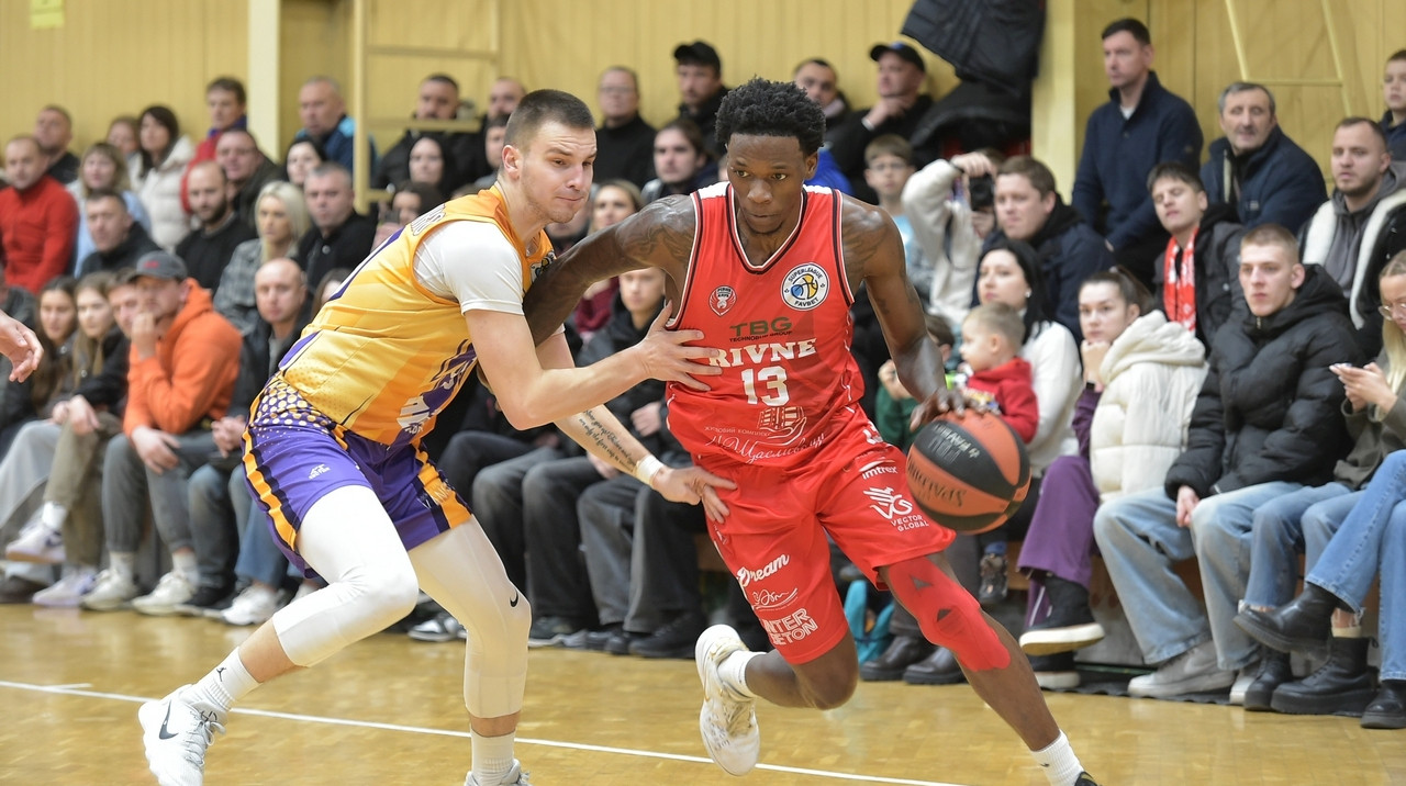 Днепр переиграл Запорожье, Киев-Баскет уступил Говерле в чемпионате Украины