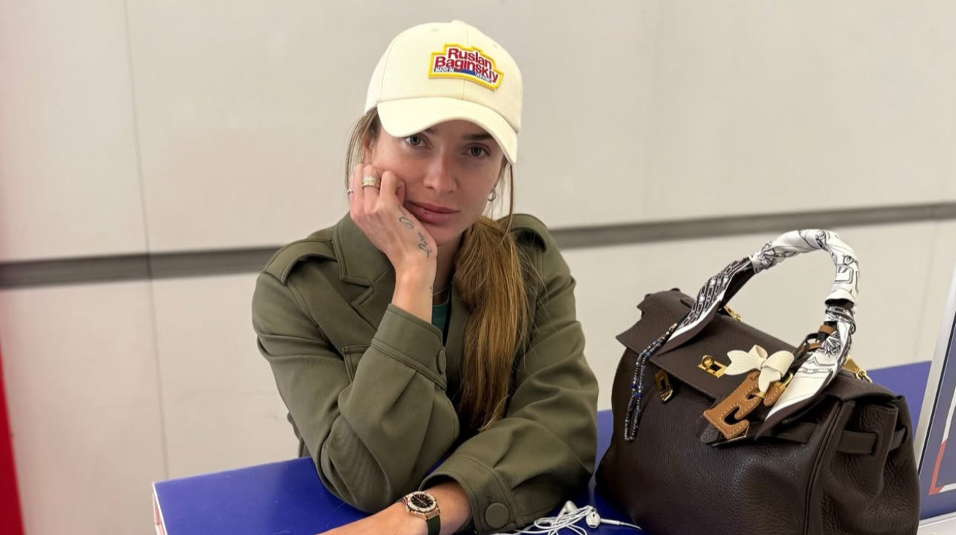 Свитолина завершила отпуск в Париже: концерт Imagine Dragons, украинский флаг и стиль от Багинского