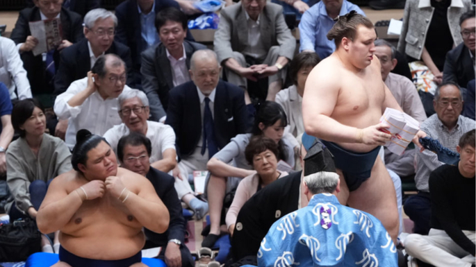 Сумоїст Аонішікі: Буду боротися так, щоб інтрига на Aki Basho трималася до останнього