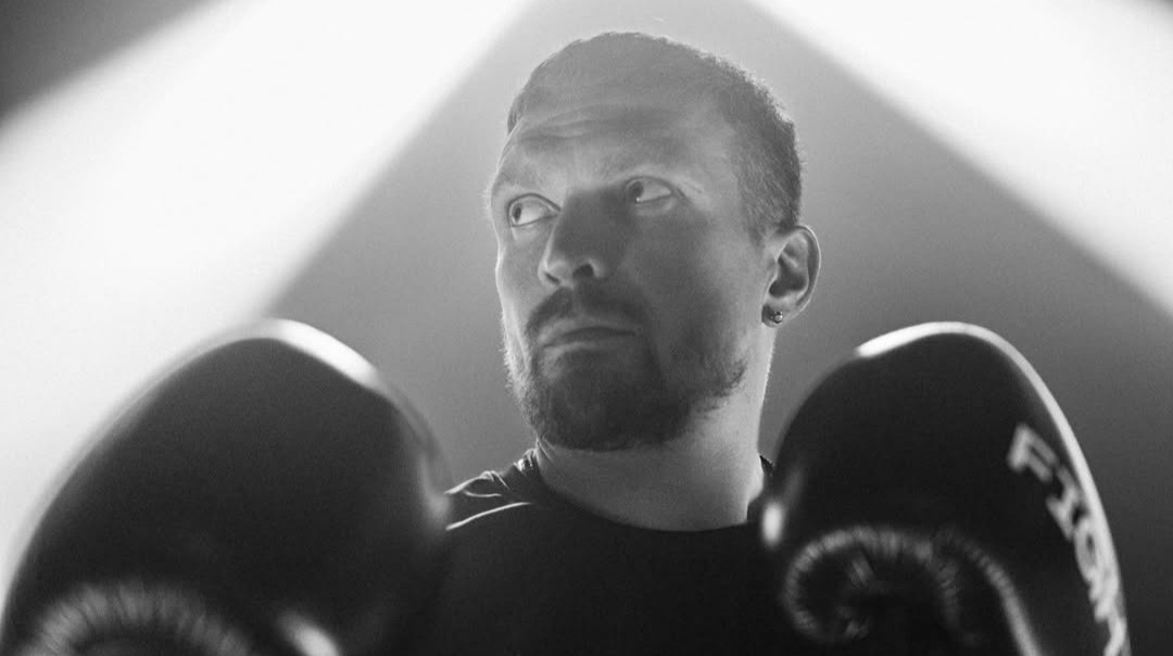 Воррен – про бажання Усика побитись із переможцем бою Вордлі – Дюбуа: Йому потрібно буде відмовитися від поясу