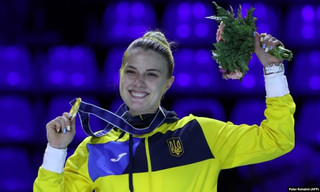 Відео дня. Харлан вирвала перемогу в росіянки у фіналі чемпіонату світу