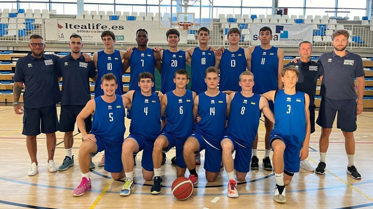 Збірна України U-18 стартувала з поразки від Чехії на Євробаскеті