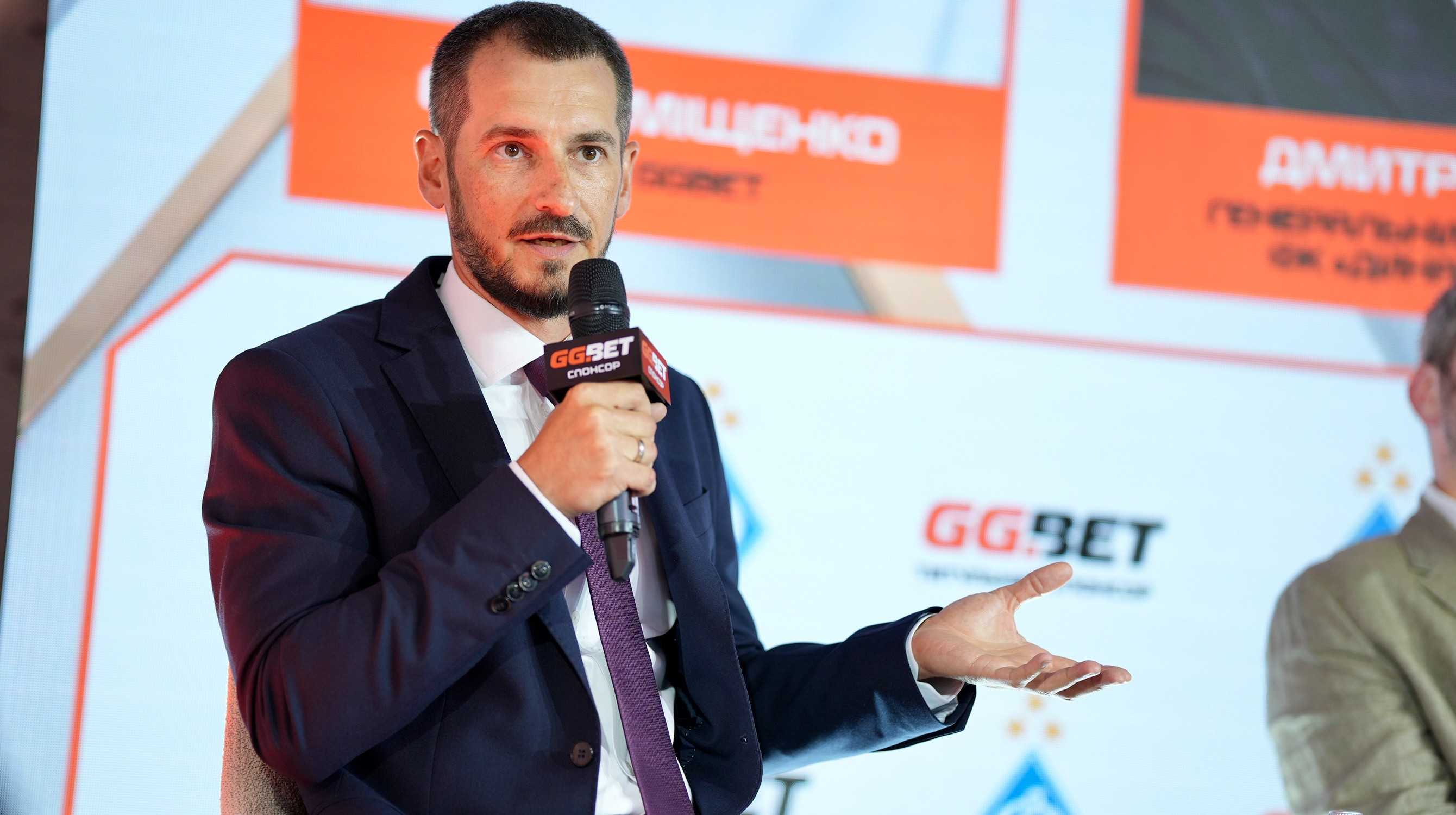 Комплекту в кольорах Шахтаря не буде: спонсор Динамо пояснив ситуацію з новою формою киян