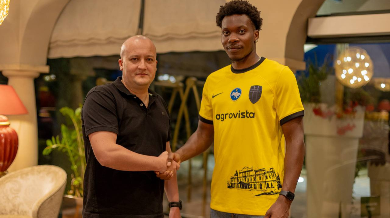 Грав у Молдові: Олександрія підписала івуарійського центрбека