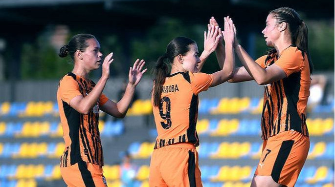 Шахтар обіграв Ладомир, Кривбас переміг Пантер