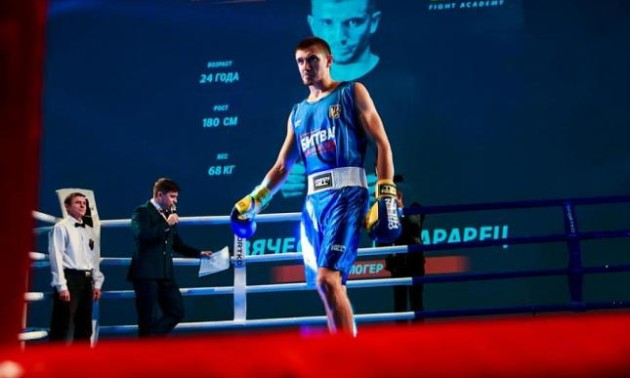 Найшвидший бій в історії. Український боксер виграв поєдинок за одну секунду