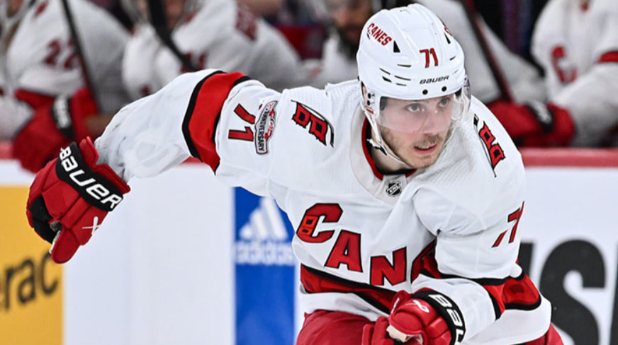 Пропустил год из-за травмы шеи: звездный шведский хоккеист объявил о завершении карьеры