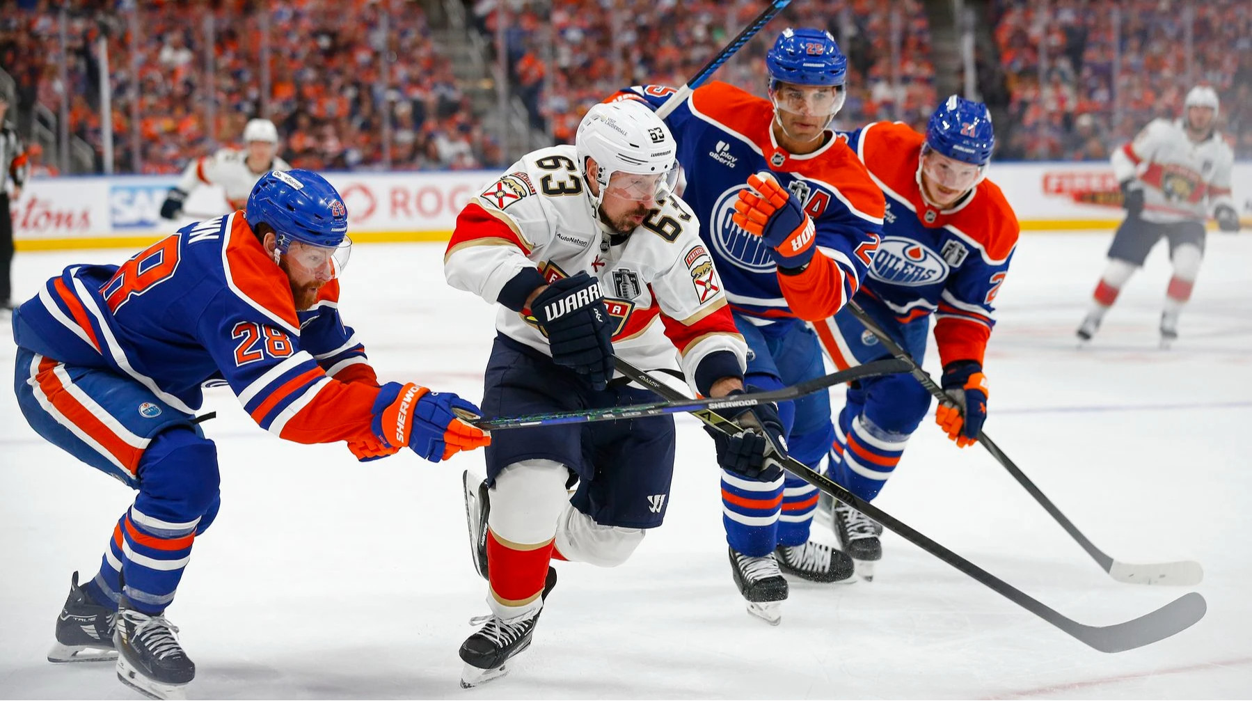 37-летний форвард Флориды благодаря дублю в ворота Эдмонтона обновил несколько исторических достижений Кубка Стэнли