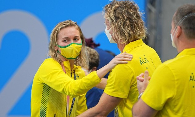 Австралійка Тітмус виграла два золота в Токіо, але головним героєм став її тренер