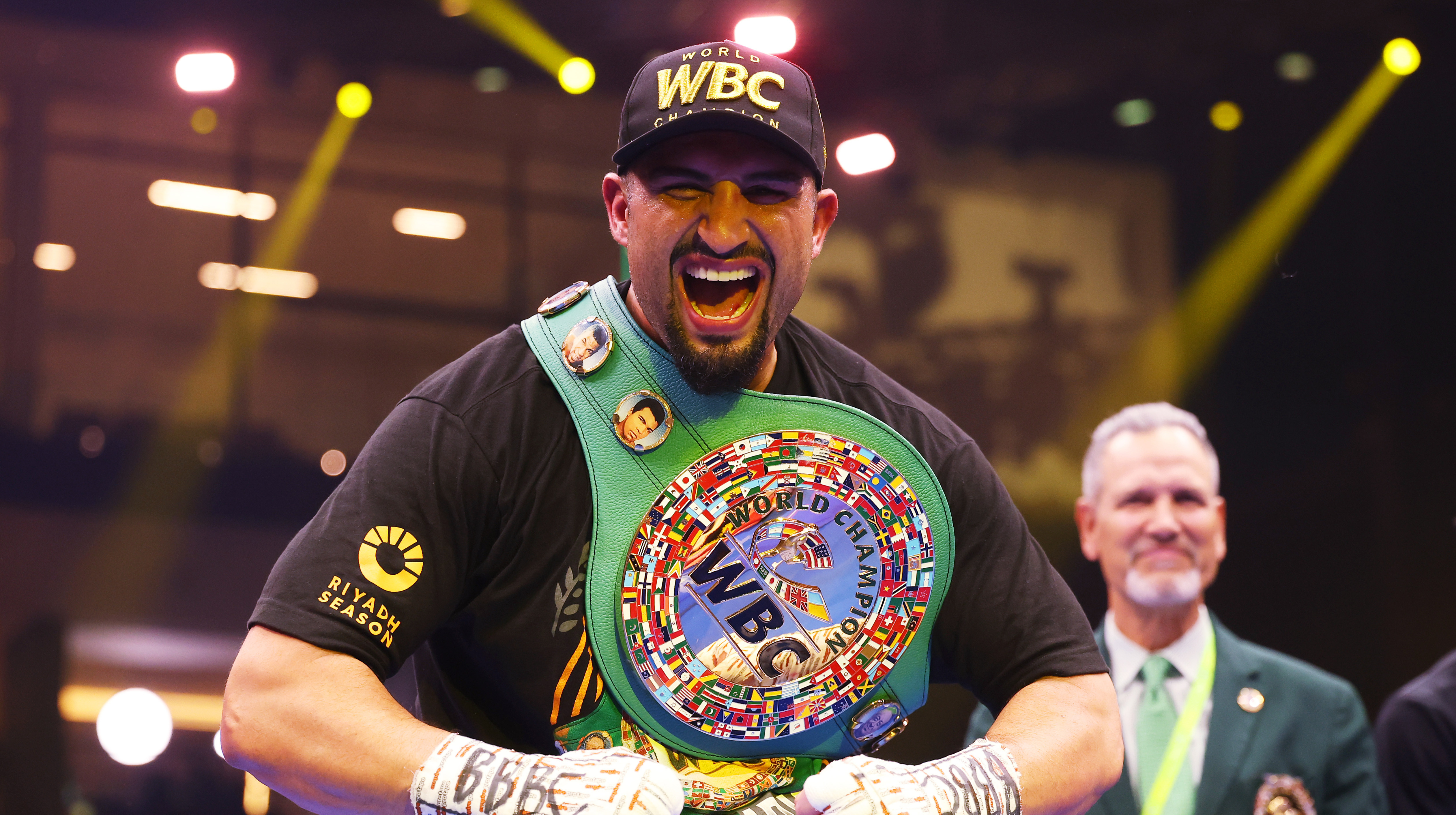 Непереможний надважковаговик назвав свою перевагу над Усиком