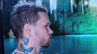 Мудрик у день народження повернувся в соцмережі, показавши фанатам нове тату