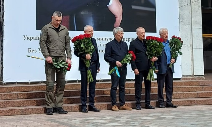 Брати Суркіси та Кличко попрощалися з Кравчуком